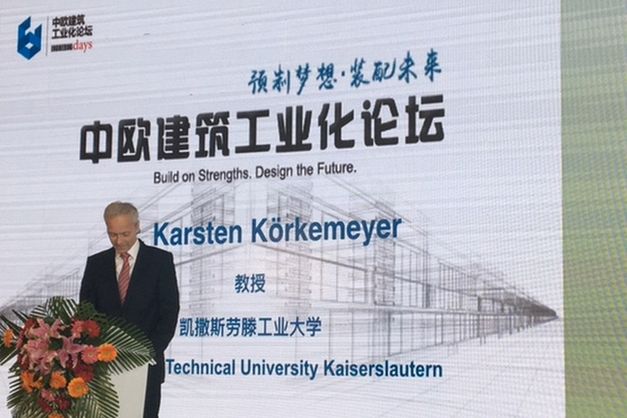 Prof. Dr.-Ing. Karsten Körkemeyer is giving a lecture at the Engineering Days 2016